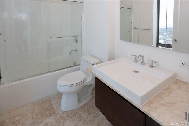 175 Huguenot Street 1804, New Rochelle, NY 10801