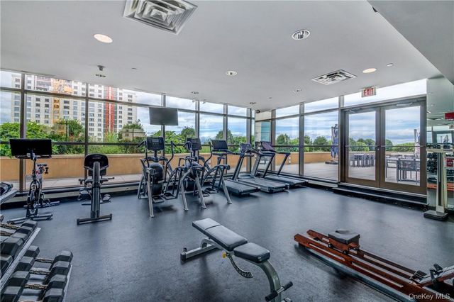 175 Huguenot Street 1804, New Rochelle, NY 10801