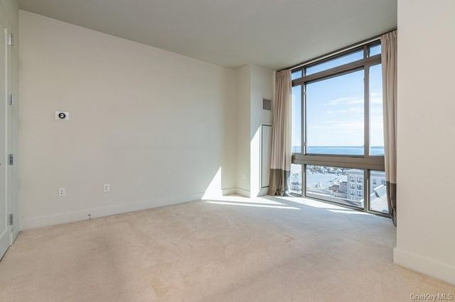 175 Huguenot Street 1804, New Rochelle, NY 10801