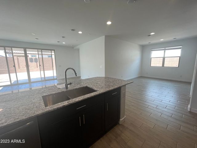 11148 W Parkway Drive, Tolleson, AZ 85353