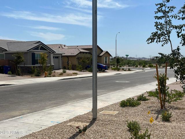 11148 W Parkway Drive, Tolleson, AZ 85353
