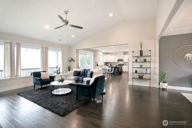 140 Nordstrom Lane, Kelso, WA 98626