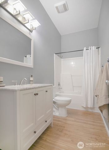 140 Nordstrom Lane, Kelso, WA 98626