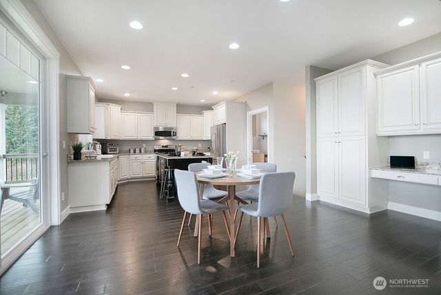 140 Nordstrom Lane, Kelso, WA 98626