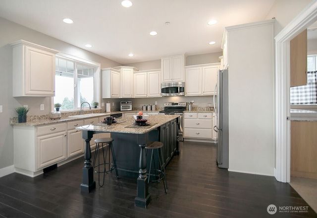 140 Nordstrom Lane, Kelso, WA 98626