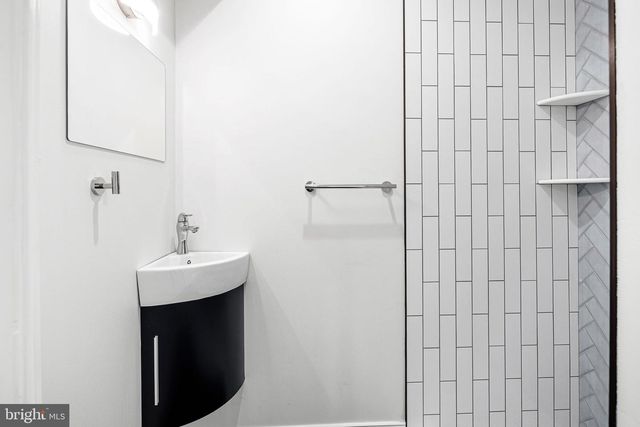 2144 N 8TH ST, Philadelphia, PA 19122