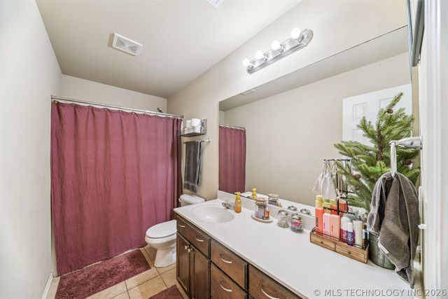 4007 W 103rd Place S, Jenks, OK 74037