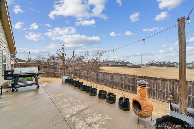 4007 W 103rd Place S, Jenks, OK 74037