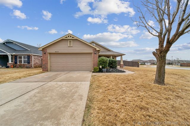 4007 W 103rd Place S, Jenks, OK 74037