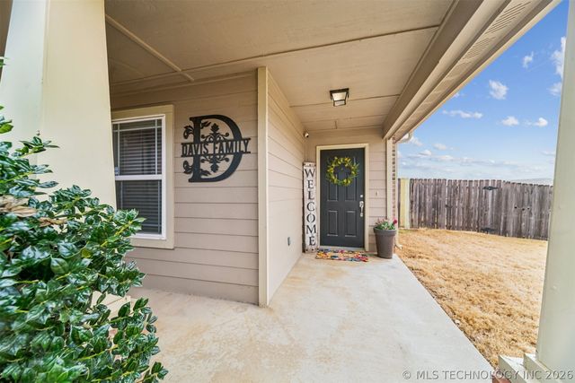 4007 W 103rd Place S, Jenks, OK 74037