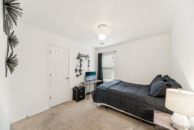 4007 W 103rd Place S, Jenks, OK 74037