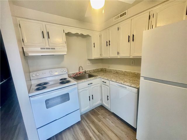 446 Crosby Dr, Canonsburg, PA 15317