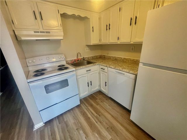 446 Crosby Dr, Canonsburg, PA 15317