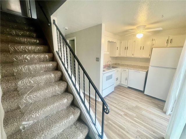 446 Crosby Dr, Canonsburg, PA 15317