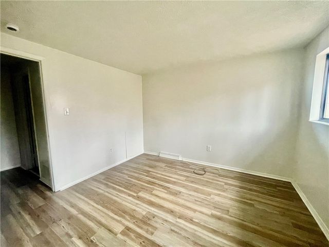 446 Crosby Dr, Canonsburg, PA 15317