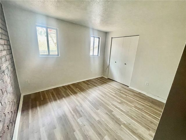 446 Crosby Dr, Canonsburg, PA 15317