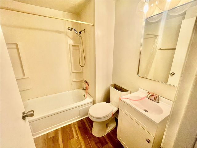 446 Crosby Dr, Canonsburg, PA 15317