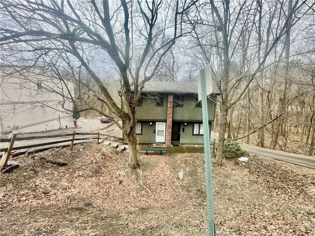 446 Crosby Dr, Canonsburg, PA 15317