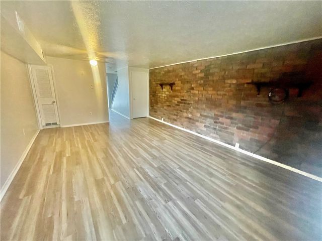 446 Crosby Dr, Canonsburg, PA 15317