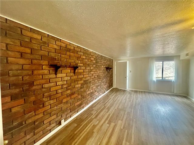 446 Crosby Dr, Canonsburg, PA 15317