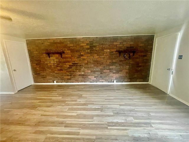 446 Crosby Dr, Canonsburg, PA 15317