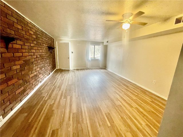 446 Crosby Dr, Canonsburg, PA 15317