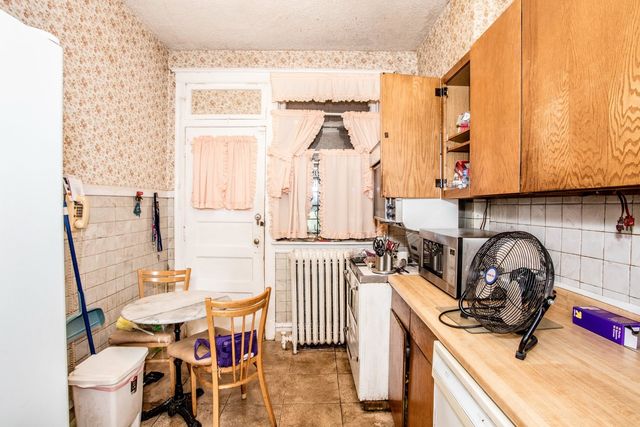 6646 S Minerva Avenue, Chicago, IL 60637