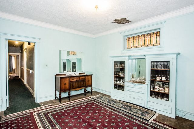 6646 S Minerva Avenue, Chicago, IL 60637
