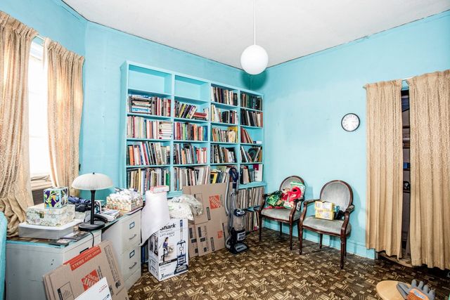 6646 S Minerva Avenue, Chicago, IL 60637