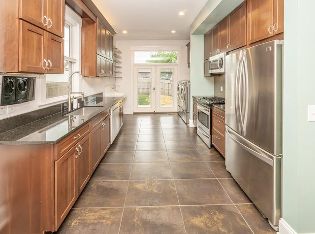 210 Adela Avenue, Ludlow, KY 41016
