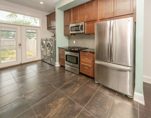 210 Adela Avenue, Ludlow, KY 41016