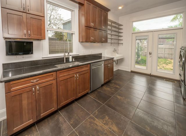 210 Adela Avenue, Ludlow, KY 41016