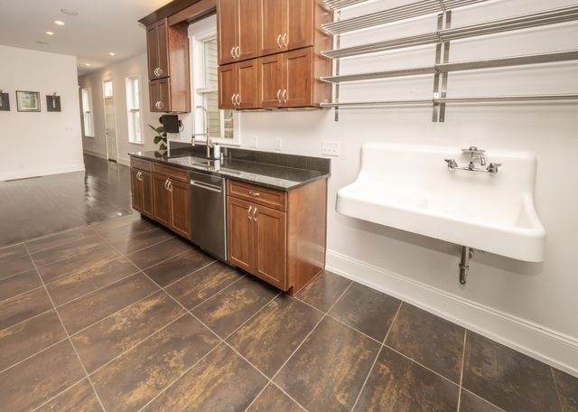 210 Adela Avenue, Ludlow, KY 41016
