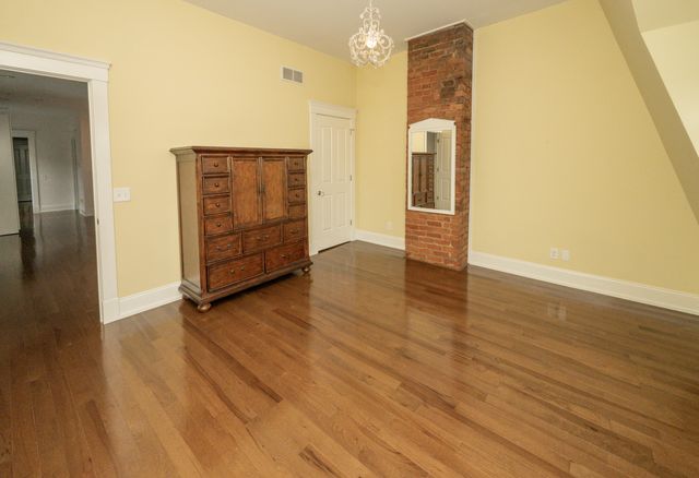210 Adela Avenue, Ludlow, KY 41016