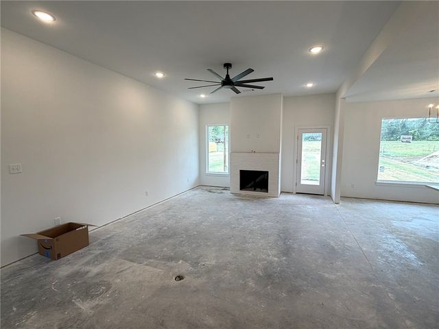 1318 Big Oak Drive, Alma, AR 72921