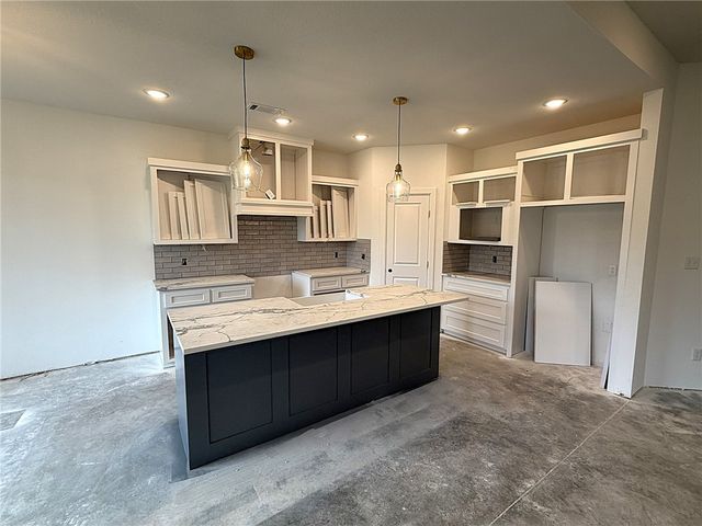 1318 Big Oak Drive, Alma, AR 72921