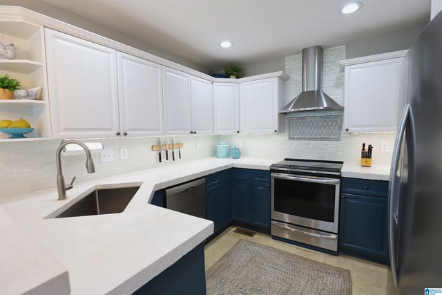 113 MORNING MIST TRAIL, Alabaster, AL 35007
