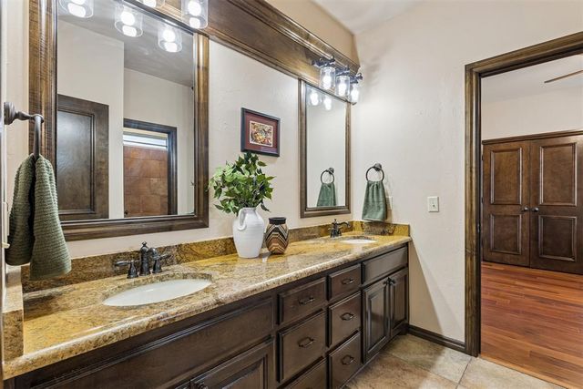 1401 Canyon Bridge Lane, Edmond, OK 73034