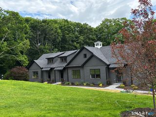 9 Putnam Park Road, Bethel, CT 06801
