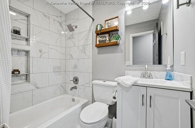 117 Rolling Meadows, Scott Depot, WV 25560