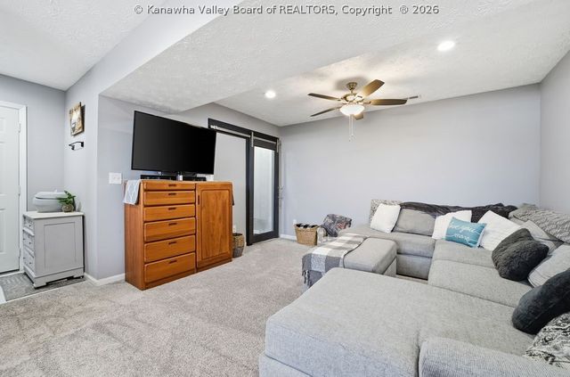 117 Rolling Meadows, Scott Depot, WV 25560