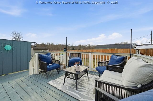 117 Rolling Meadows, Scott Depot, WV 25560