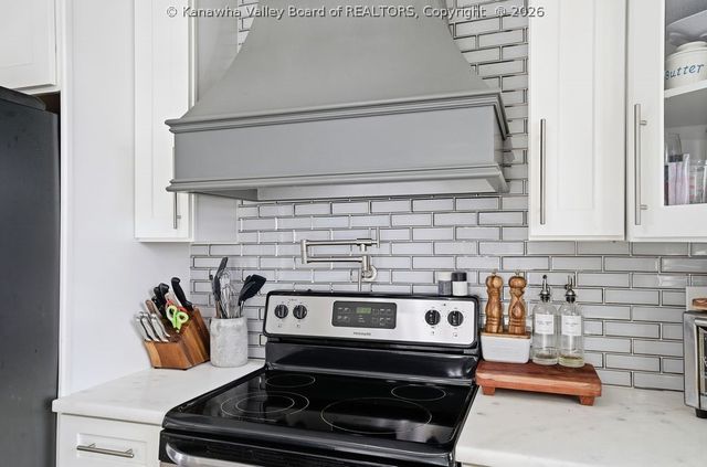 117 Rolling Meadows, Scott Depot, WV 25560