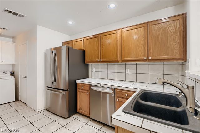 8212 Dream Star Court, Las Vegas, NV 89145