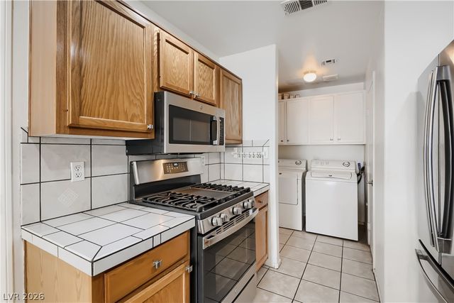 8212 Dream Star Court, Las Vegas, NV 89145