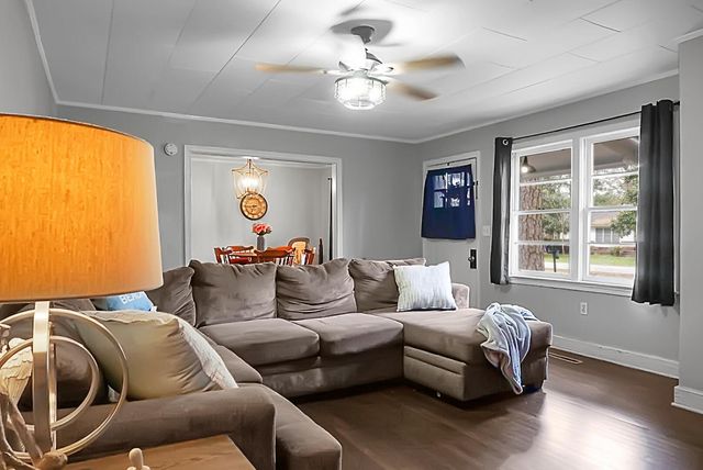 305 Forest Circle, Walterboro, SC 29488