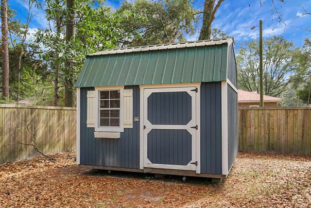 305 Forest Circle, Walterboro, SC 29488