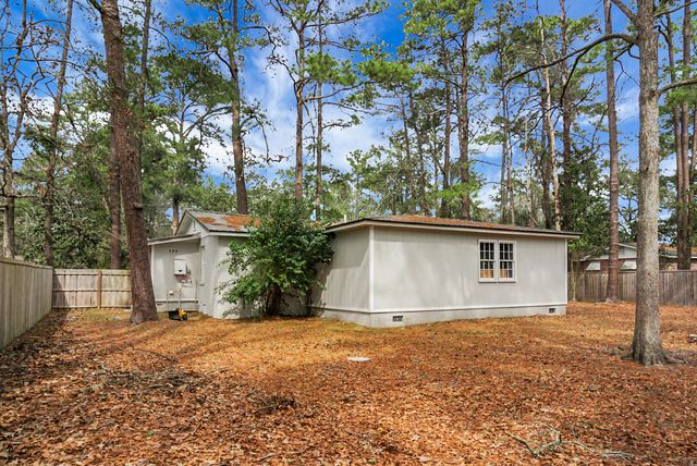 305 Forest Circle, Walterboro, SC 29488