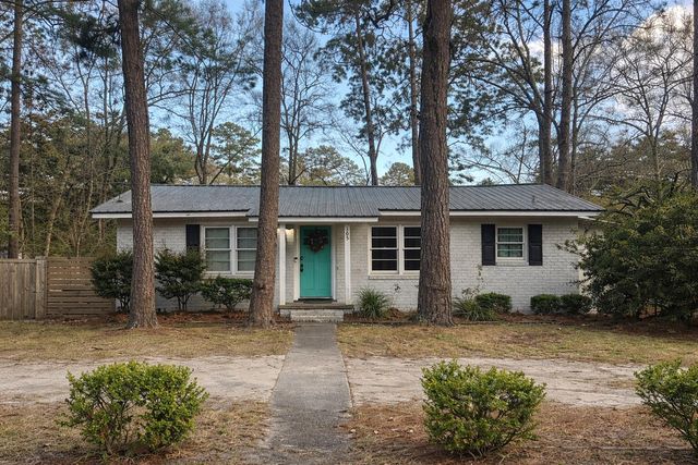 305 Forest Circle, Walterboro, SC 29488