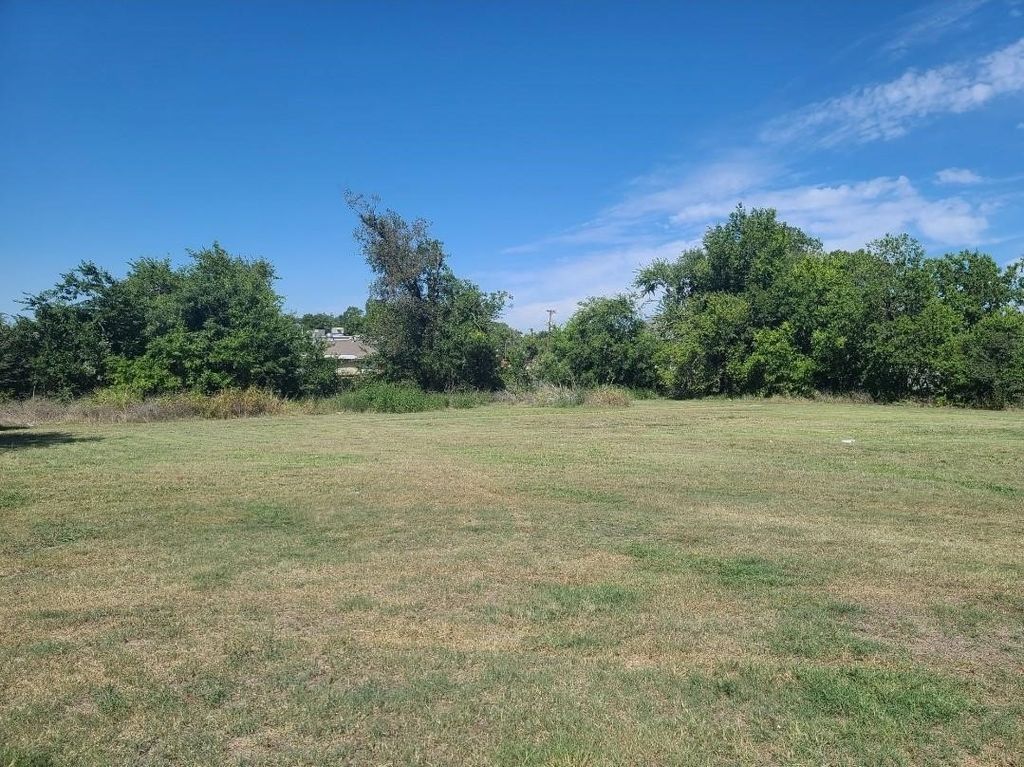 3932 Lee Street, Greenville, TX 75401